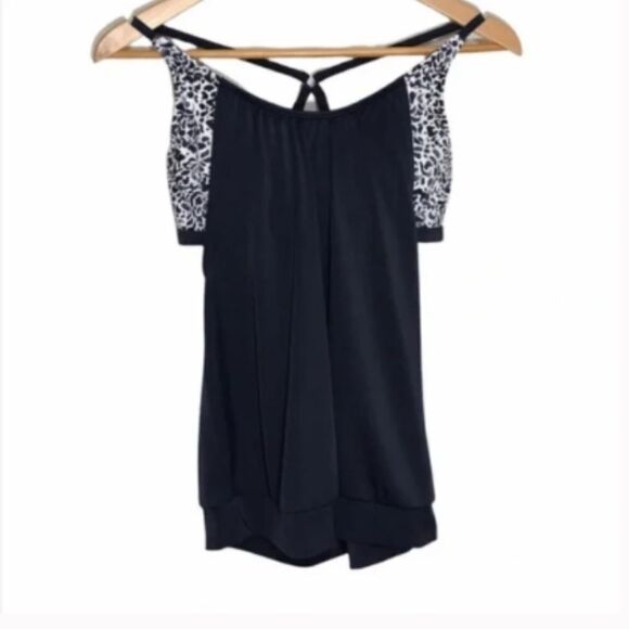 Athleta Tops - Women’s Athleta 36B Black & White Active Tank Top